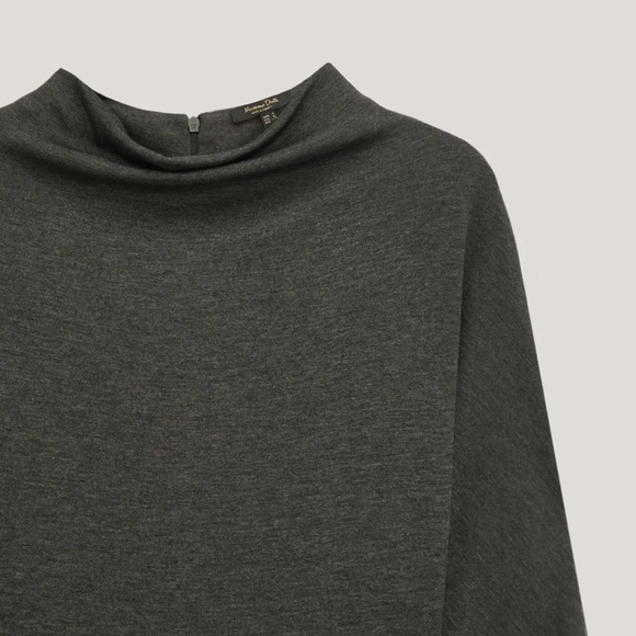 Massimo Dutti gray knit midi dress, size M - Picture 3 of 4